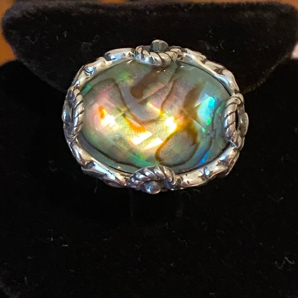 Sterling silver fashion ring with abalone stone
